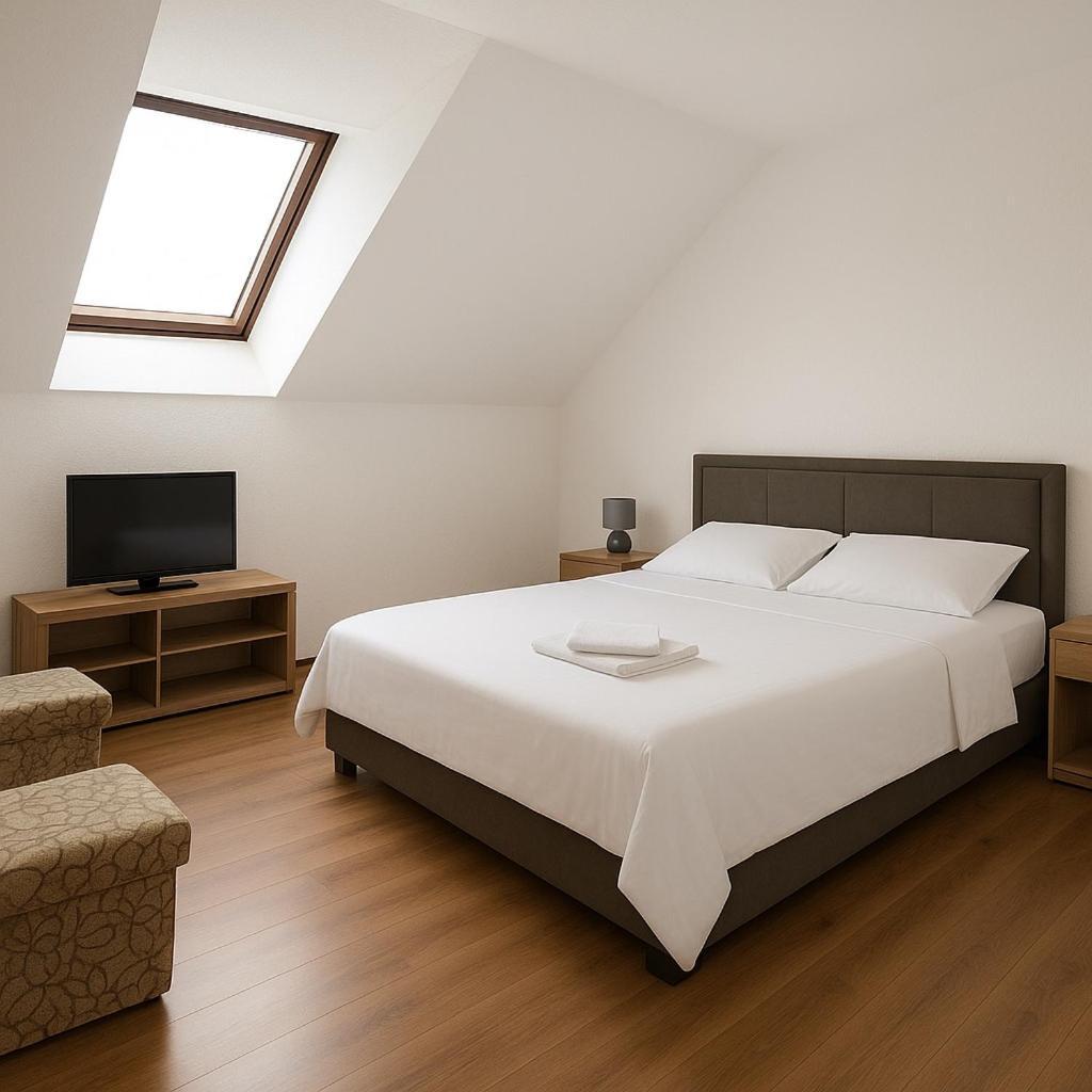 Apartment And Rooms D&J Žabljak エクステリア 写真